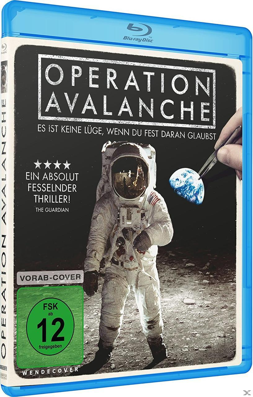 Eine Blu-ray-Disc-Hülle mit einem Filmcover. Astronaut auf dem Mond. Blaues Gehäuse. Text in Weiß und Schwarz.