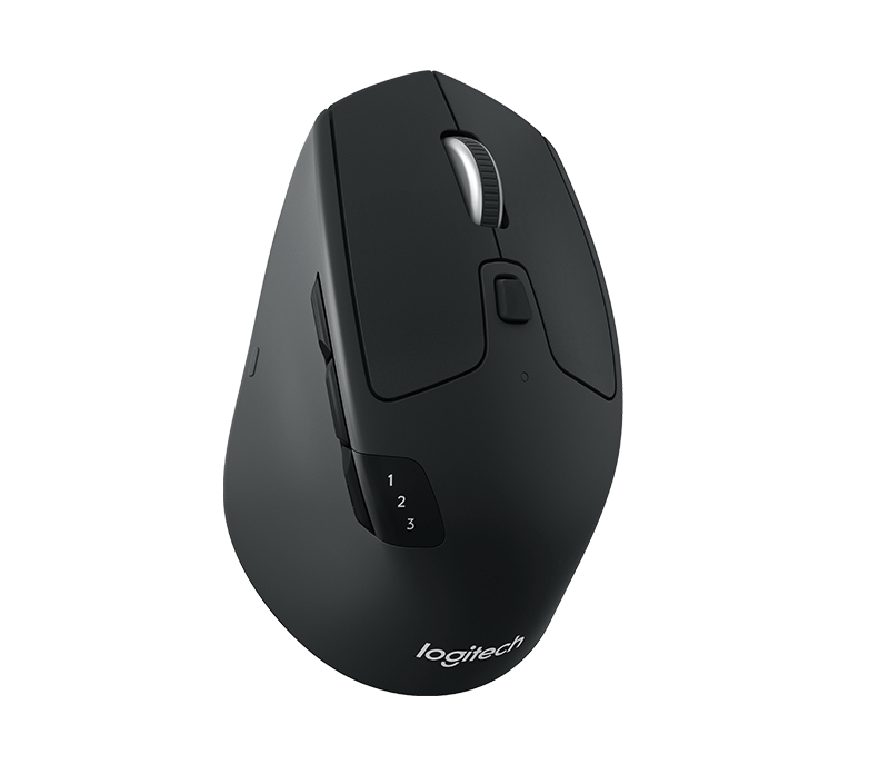 Fekete számítógépes egér. Felülnézet, gombokkal és görgetőkerékkel. 'logitech' logóval.