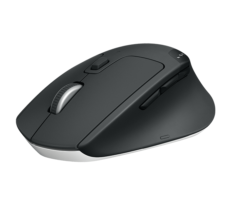 Egy fekete-szürke ergonomikus számítógépes egér görgetőkerékkel és oldalsó gombokkal.