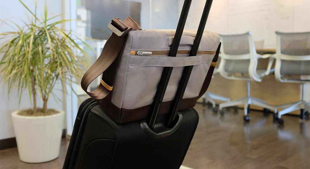 MOSHI Aerio by Moshi Notebooktasche Umhängetasche für Universal Polyester/Kunstleder, Titangrau
