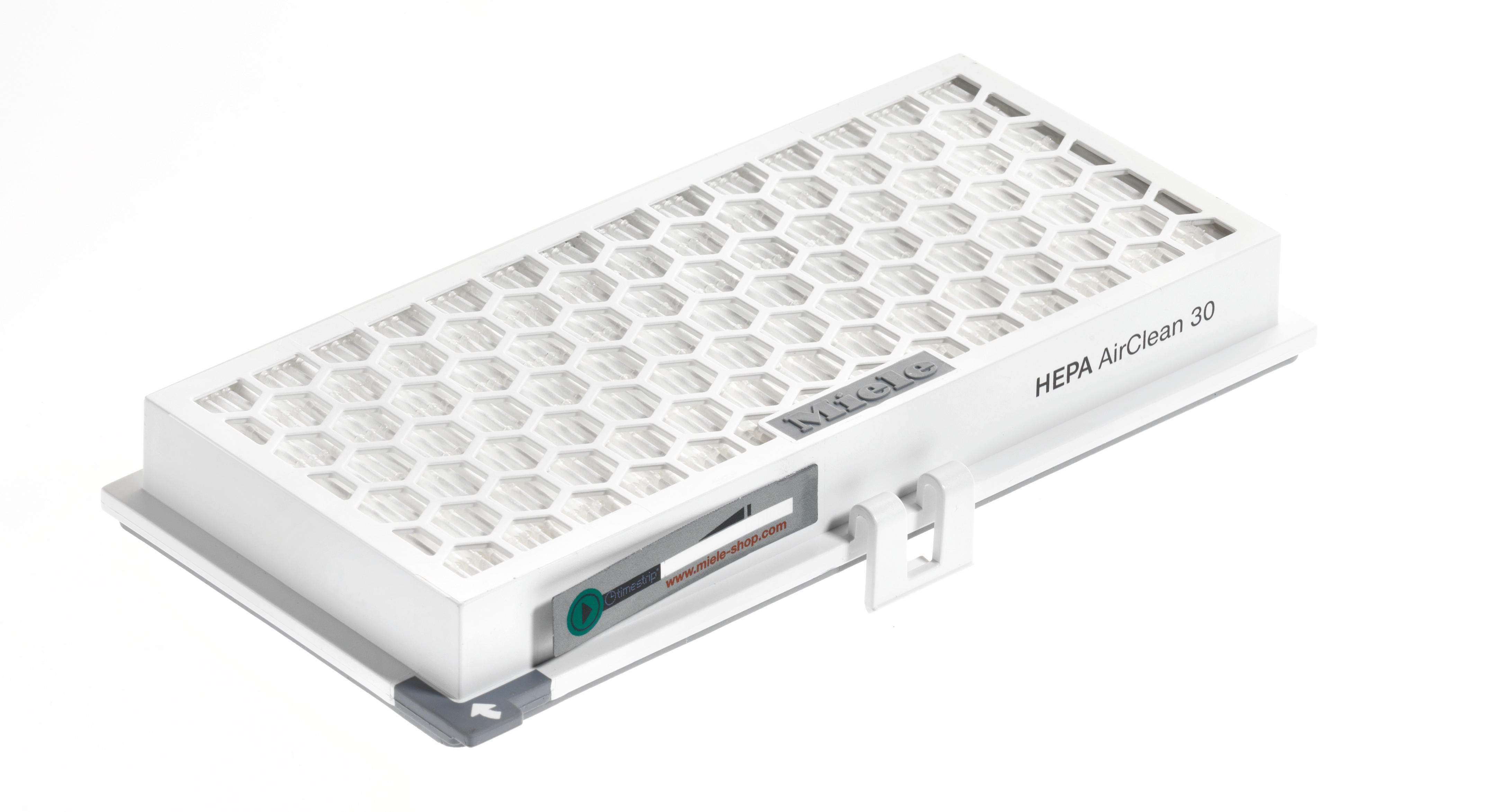 Weißer HEPA AirClean 30 Filter mit Wabenmuster. Miele-Logo und ein grüner Aufkleber sind sichtbar.