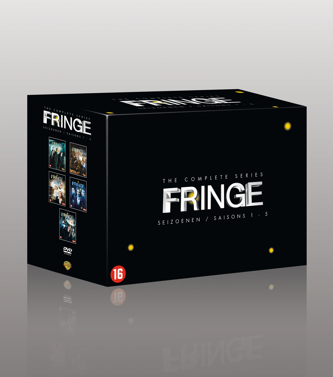 Zwarte boxset voor de Fringe-serie. Titels op de doos. Meerdere dvd's in de doos.