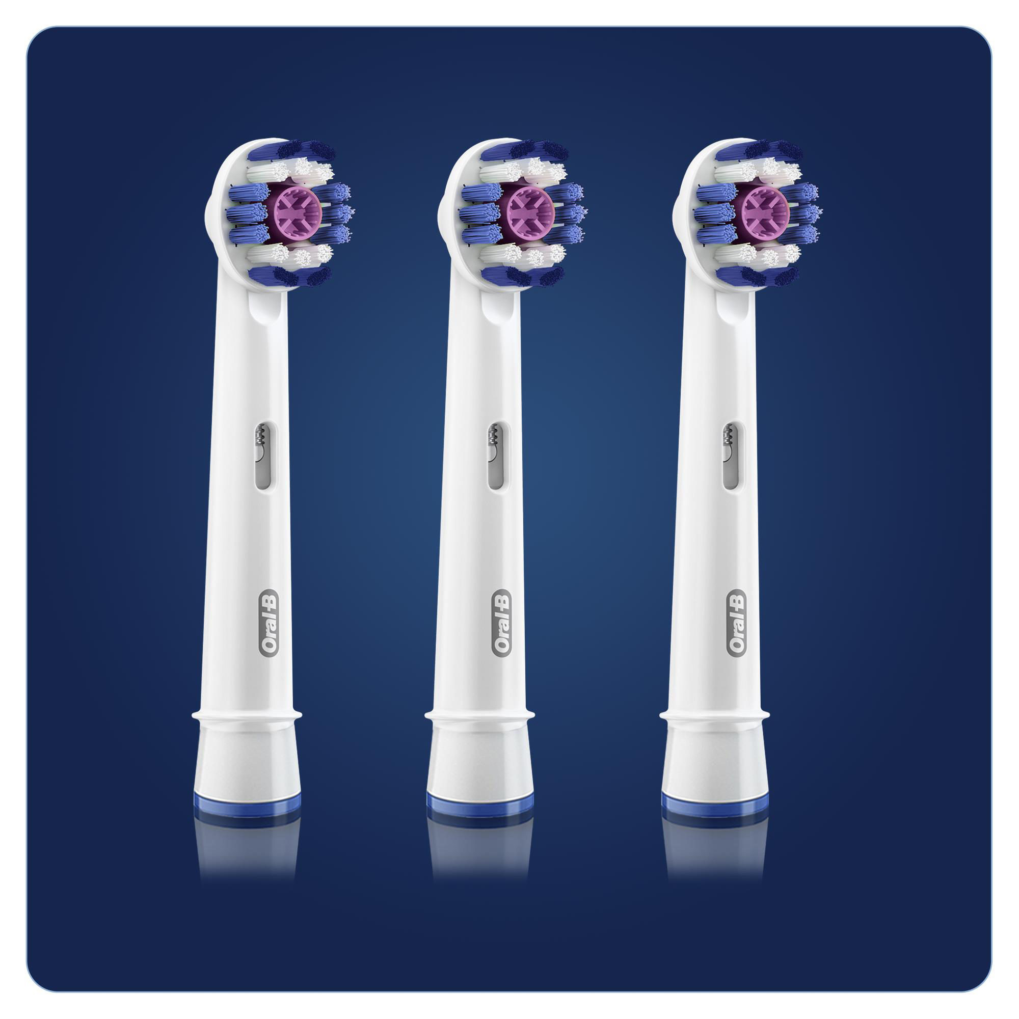Drei weiße und blaue Oral-B Zahnbürstenköpfe auf blauem Hintergrund. Rosa und blaue Borsten.