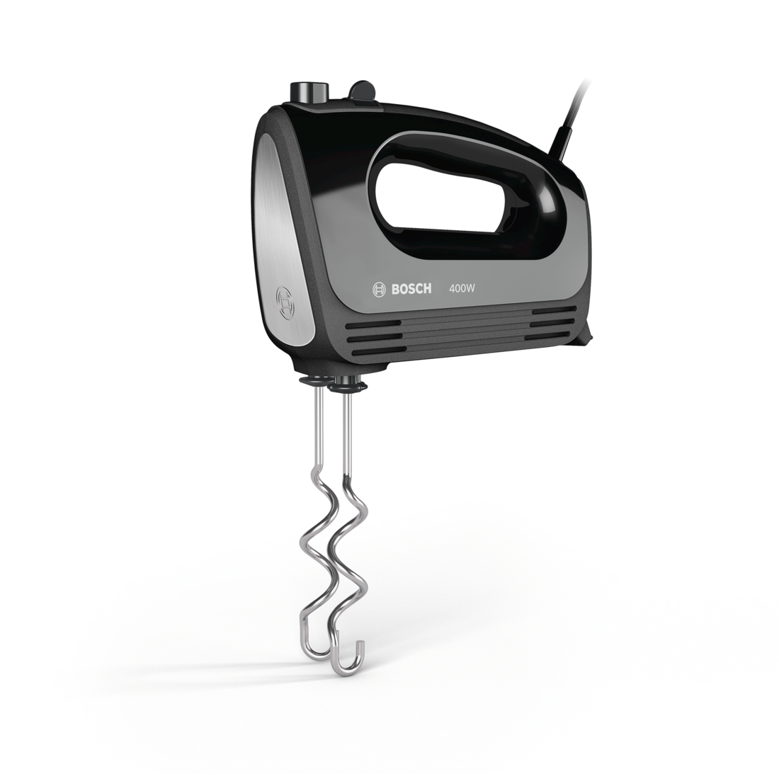 Een zwarte Bosch handmixer met roestvrijstalen gardes. Het heeft een grijs paneel en het Bosch-logo.