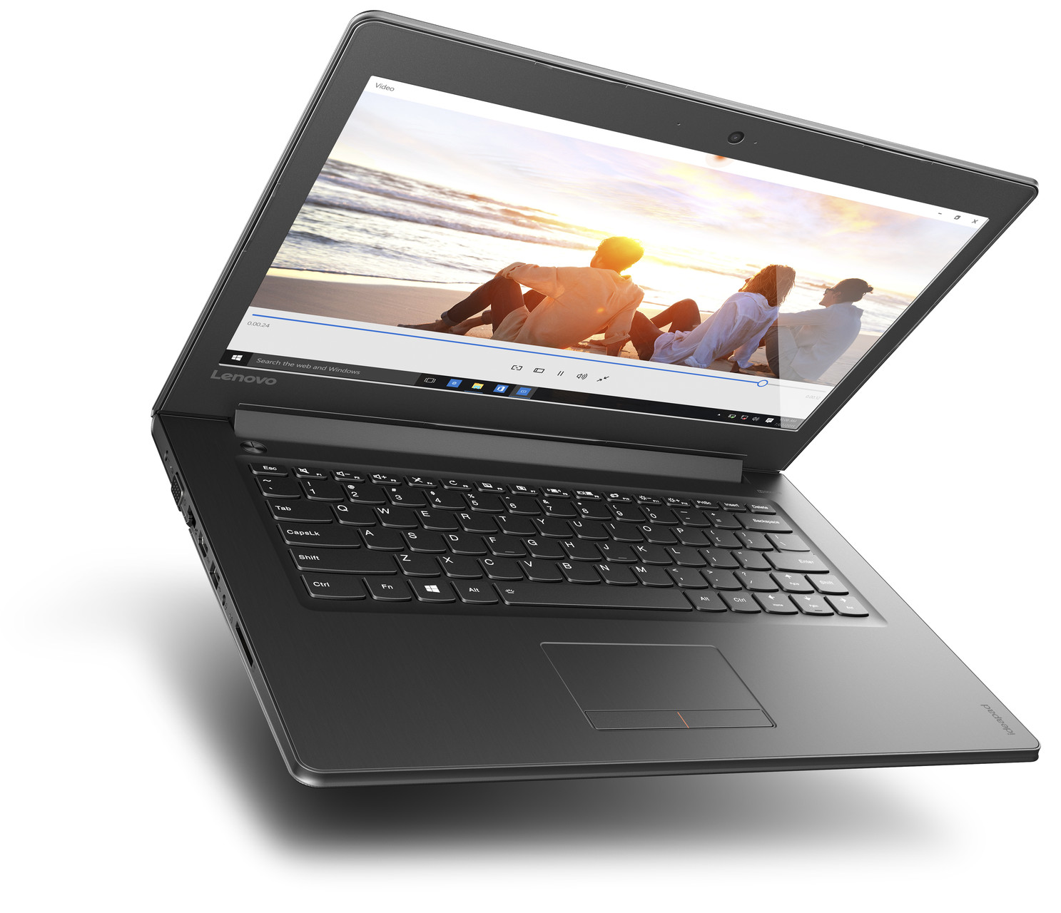 Siyah Lenovo dizüstü bilgisayar, sahildeki insanların videosunu gösteriyor. Beyaz zemin.