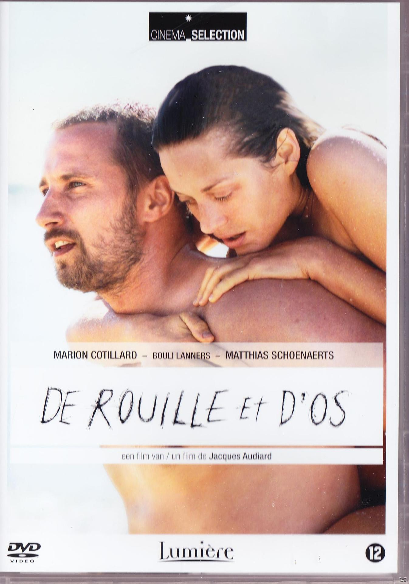 DVD-hoes van 'De Rouille et d'Os'. Een man en een vrouw omhelzen elkaar. De titel is in het wit.