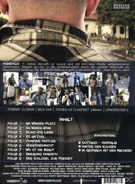 Rückseite einer DVD, die einen Mann mit kariertem Hemd und eine Gruppe von Leuten im Hintergrund zeigt.
