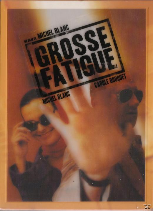 Couverture DVD d'un film. Une personne se couvre le visage. Le texte est visible sur la couverture.