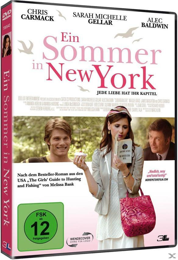 Film-Cover-Art, mit einer Frau, die ein Buch hält, und zwei lächelnden Personen.