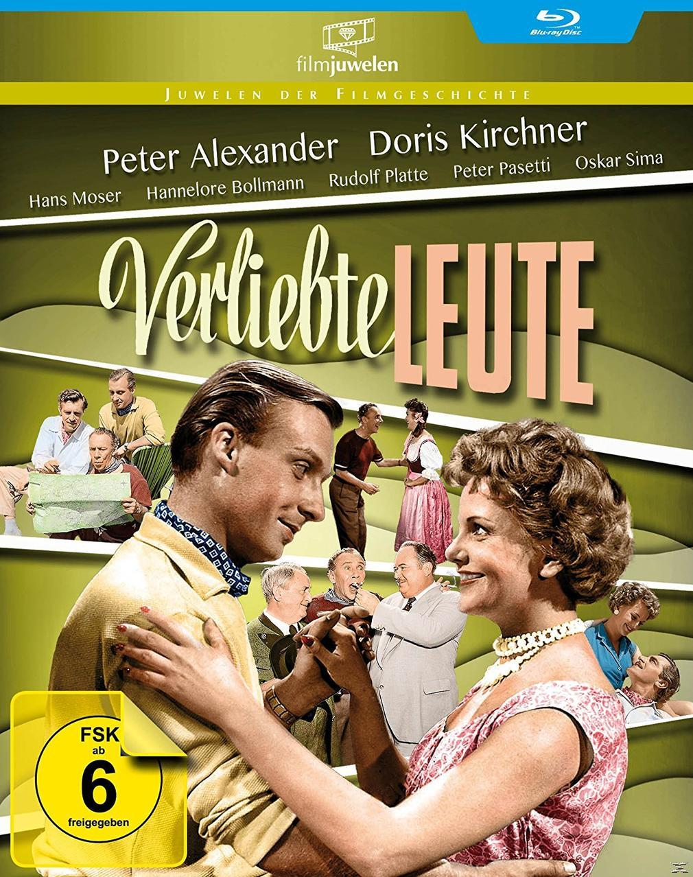 DVD-Cover für "Verliebte Leute", mit einem tanzenden Paar und verschiedenen Personen um sie herum.