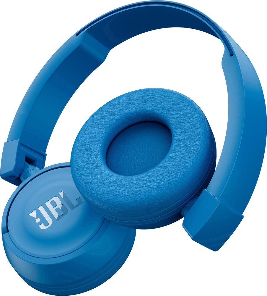 Mavi JBL kulaklık. JBL logosu görünür. Beyaz zemin.