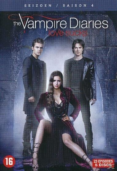 Couverture DVD : 'The Vampire Diaries', avec trois acteurs, une femme assise, fond sombre.