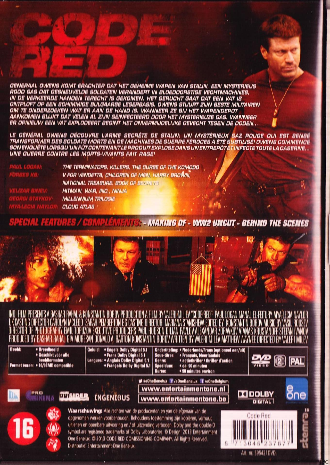 Couverture de DVD avec un homme en chemise rouge, texte en français et un drapeau américain. Titre : Code Red.