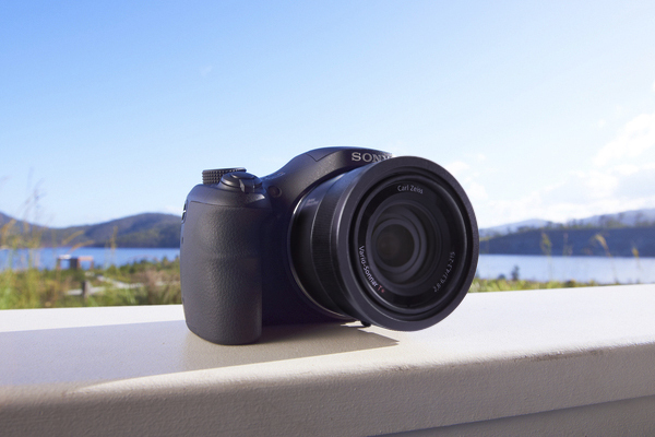 SONY Cyber-shot DSC-HX350 Zeiss Bridgekamera Schwarz, 50x opt. Zoom, TFT-LCD, Xtra Fine
