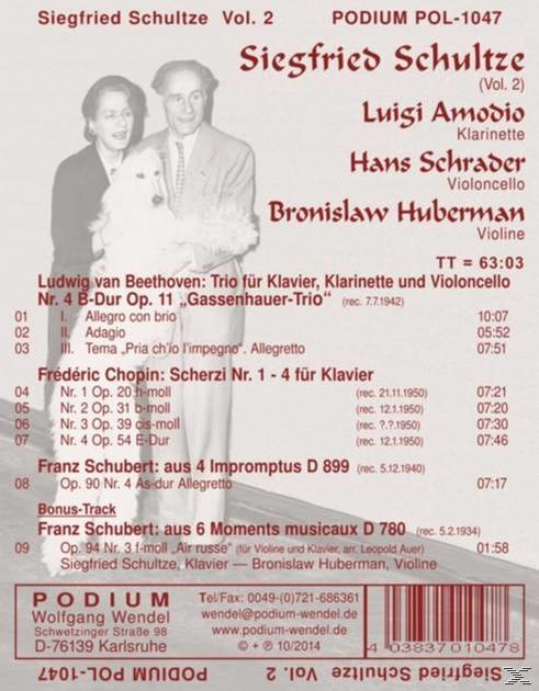 Albumcover mit Text, mit einem Foto eines Paares und eines Hundes.