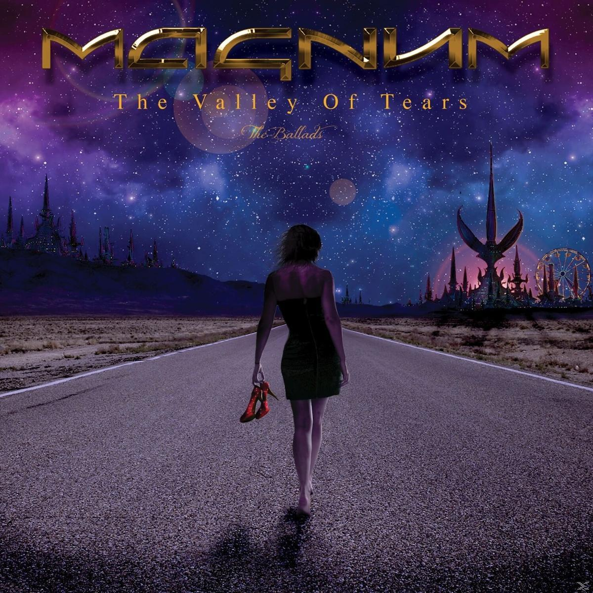 Albumcover 'The Valley of Tears' von Magnum. Eine Frau geht auf einer Straße in den Sternenhimmel.
