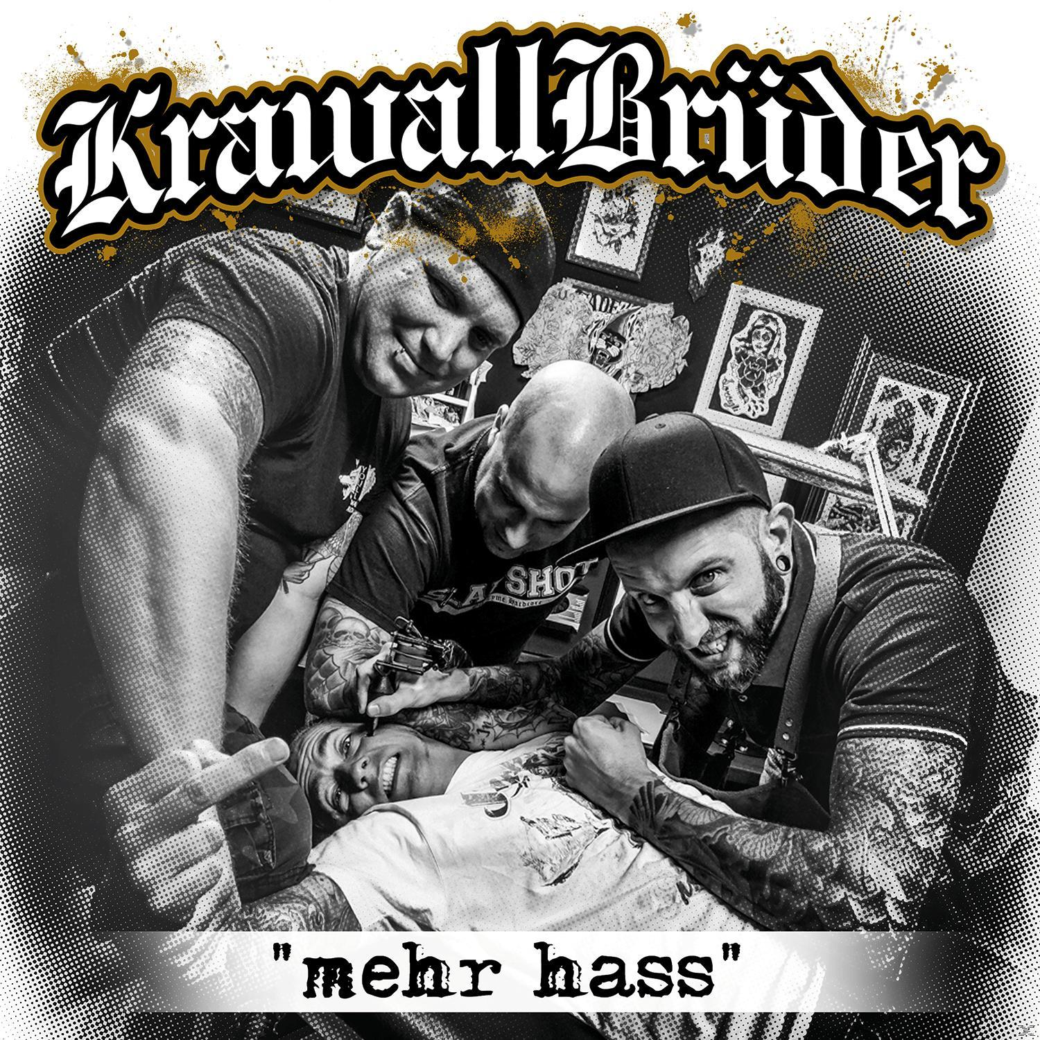 Albumcover mit vier Männern, Tattoos und den Worten 'mehr Hass'.