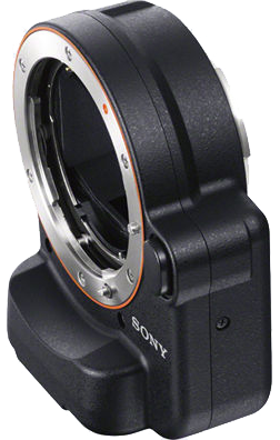 Zwarte Sony lensvattingadapter, geïsoleerd, close-up.