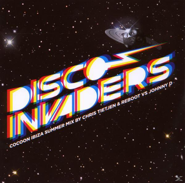 Albumcover: Bunter Text 'Disco Invaders' auf Weltraumhintergrund.