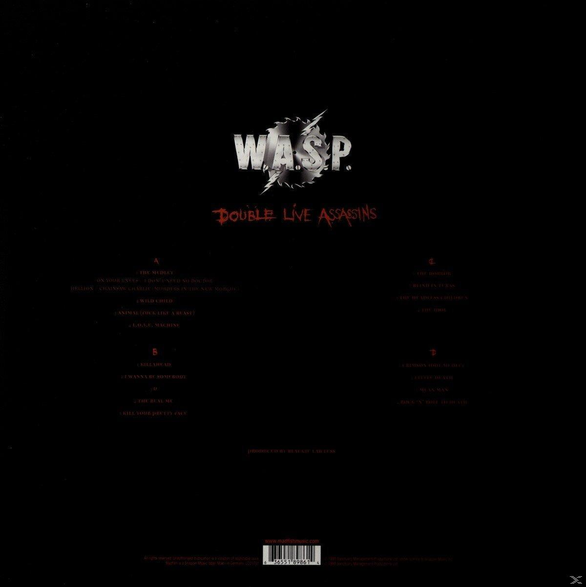 Albumcover mit der Band W.A.S.P. und dem Titel 'Double Live Assassins' auf schwarzem Hintergrund.