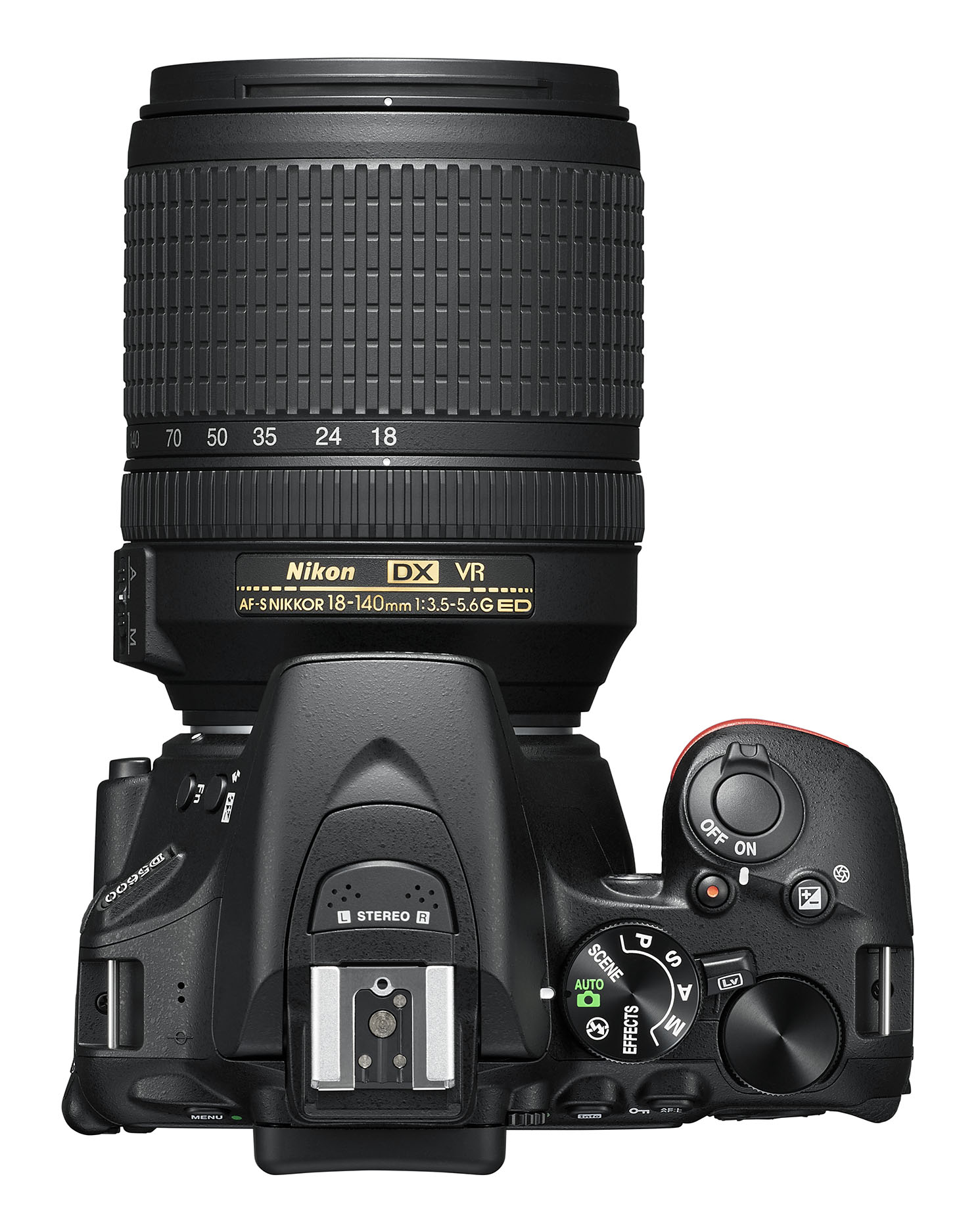NIKON D5600 + 18-140 VR Kit