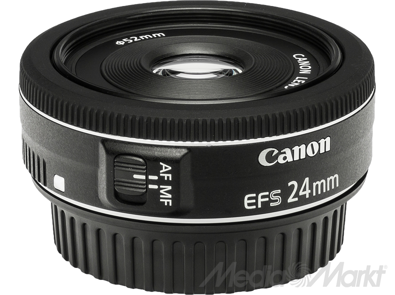 Fekete Canon objektív 24 mm-es EFS-sel, AF/MF kapcsolóval és 52 mm-es méretjelzéssel.