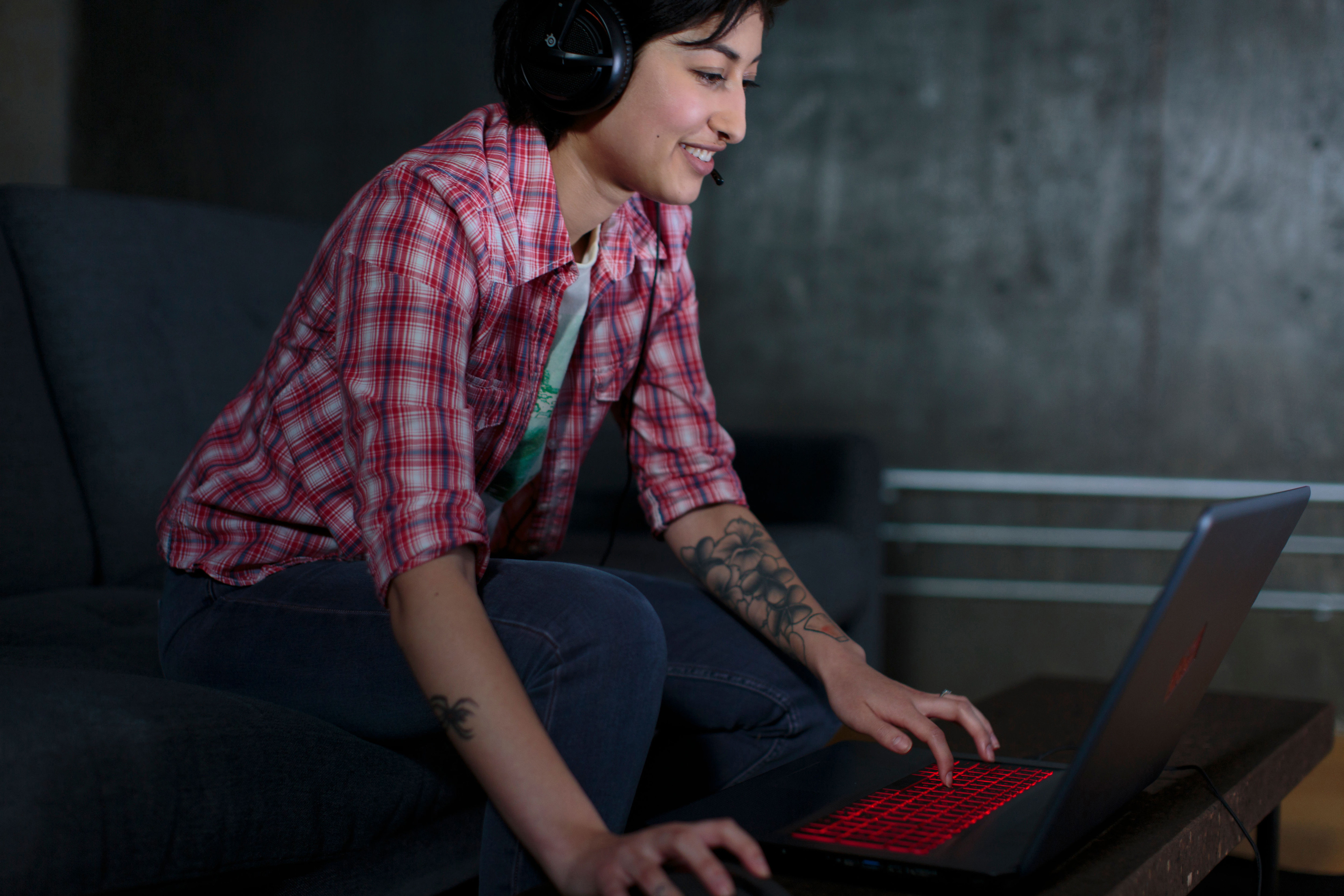 HP OMEN by HP 17-w104ng - 17,3 Zoll - Intel® Core™ i7 i7-6700HQ - 16 GB - 1 TB - NVIDIA GeForce® GTX 1070 - Windows 10 Home (64 Bit)