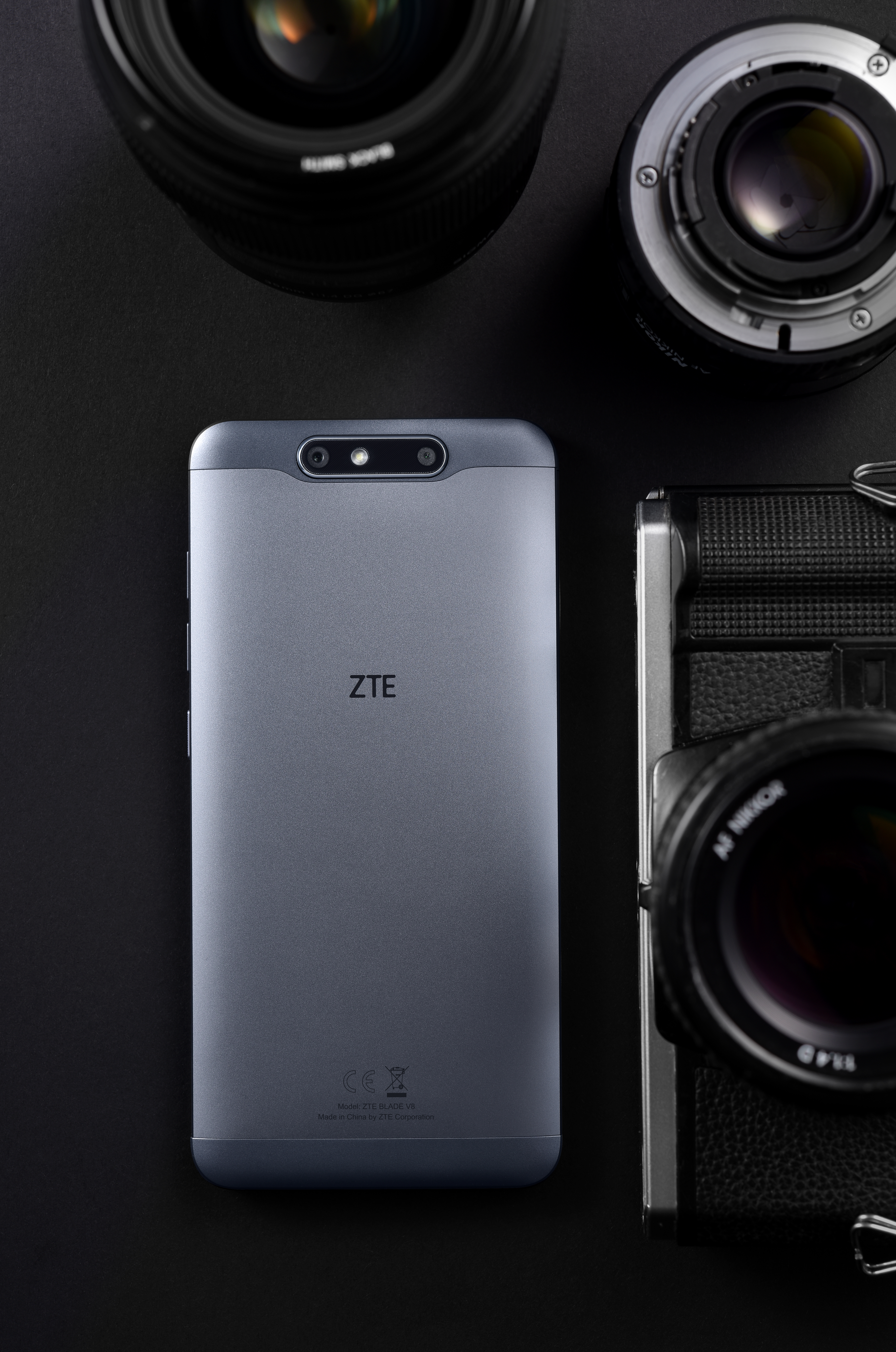 ZTE Blade V8 32 GB Grau Dual SIM