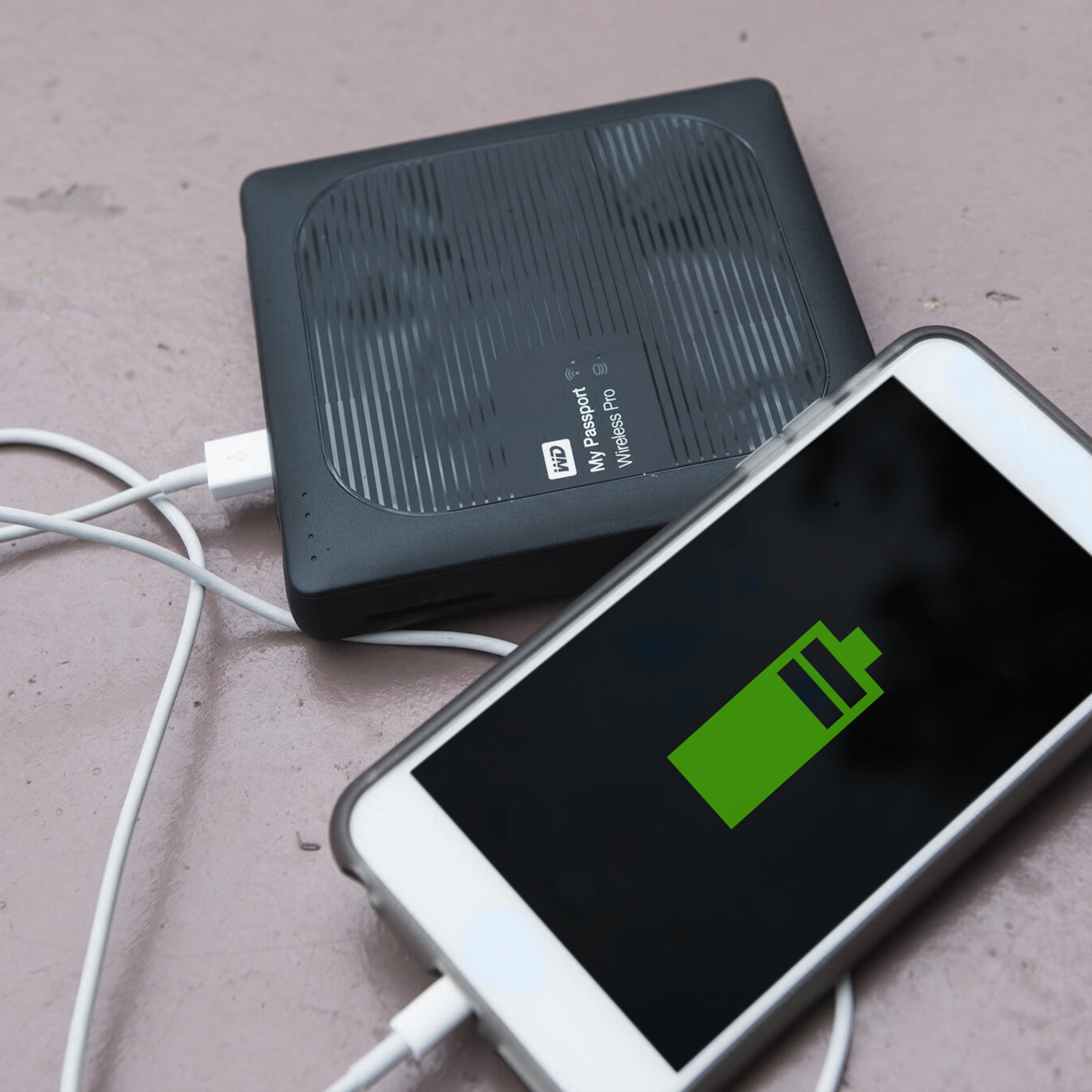 WD My Passport™ Wireless Pro Festplatte, 4 TB HDD, 2,5 Zoll, extern, Dunkelgrau