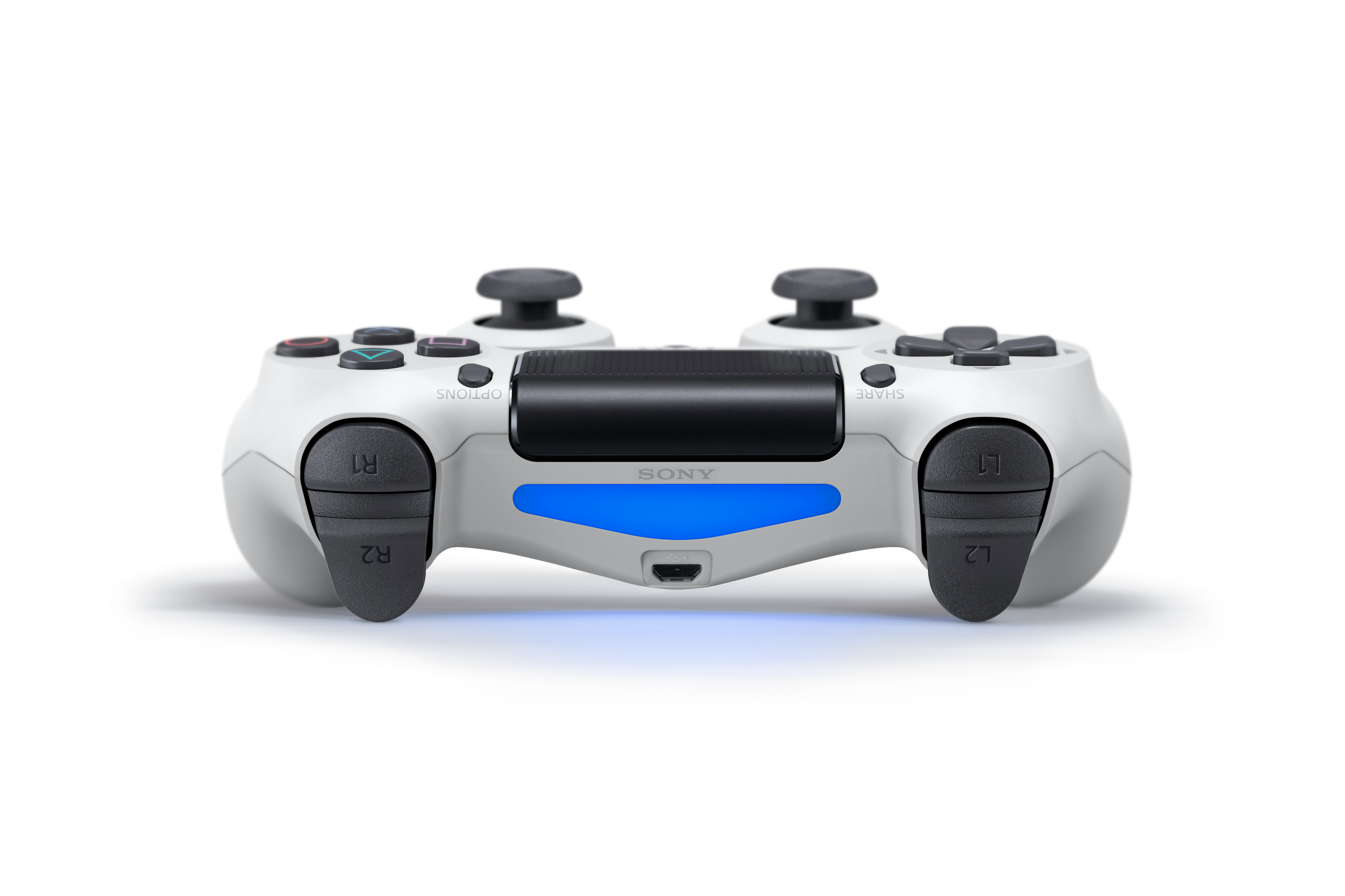 Witte PS4-controller. Zwart touchpad, knoppen en joysticks, met blauw licht.
