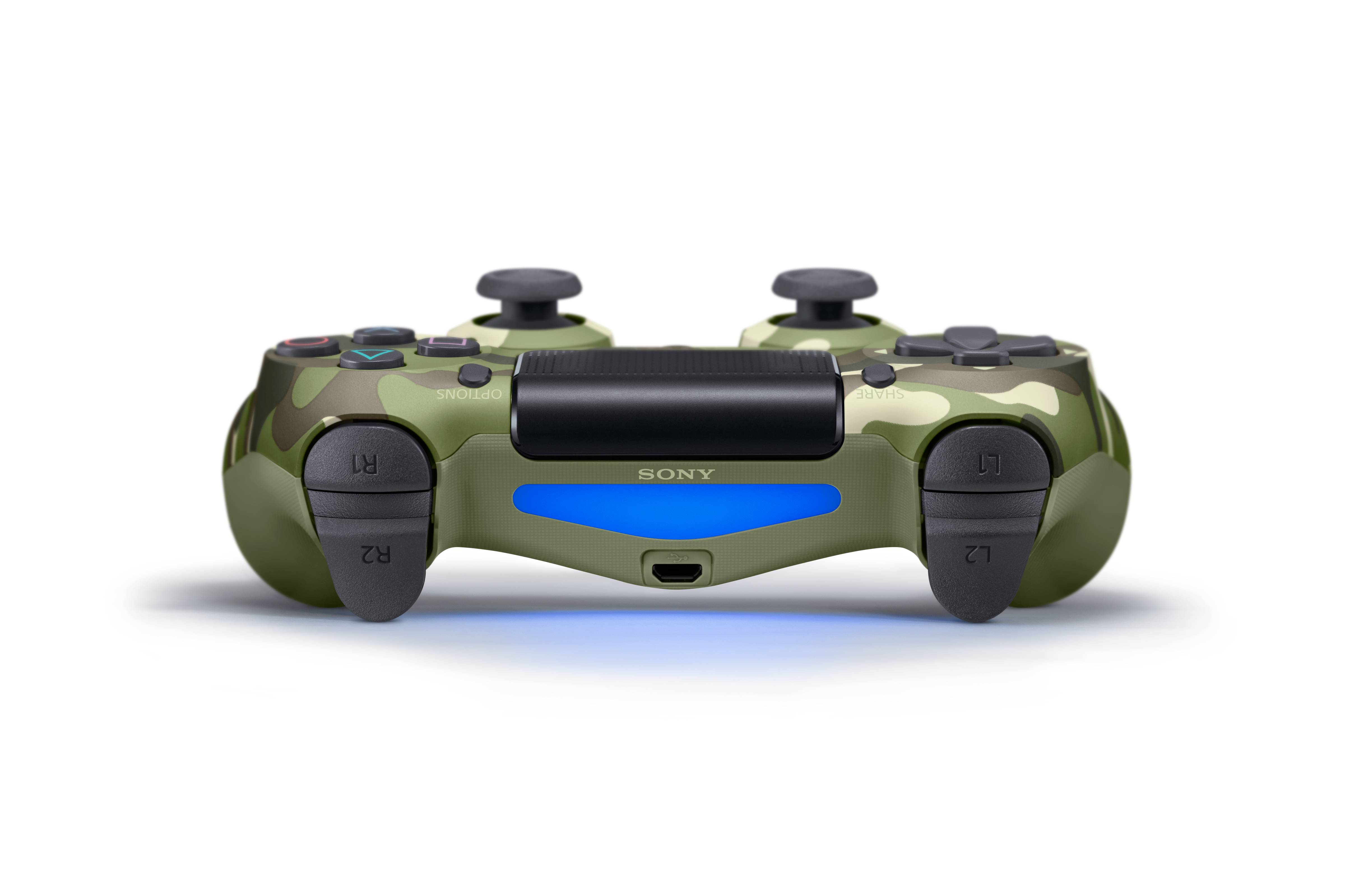 Camouflage PlayStation 4-controller op witte achtergrond. Knoppen, sticks en touchpad zichtbaar.