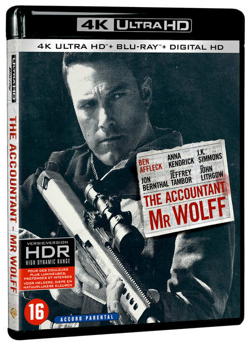 De hoes van de film 'The Accountant' met Ben Affleck die een geweer vasthoudt.