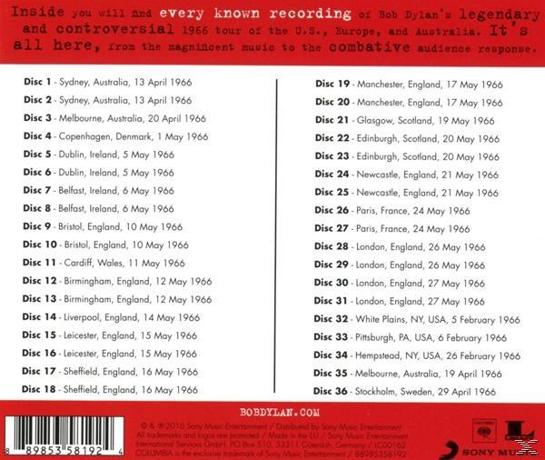 Pochette d'album avec listes de titres de la tournée de Bob Dylan en 1966. Texte blanc sur fond bleu.