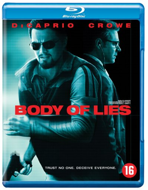 Body of Lies Blu-ray-cover. Leonardo DiCaprio en Russell Crowe zijn te zien. Donkerblauwe achtergrond.