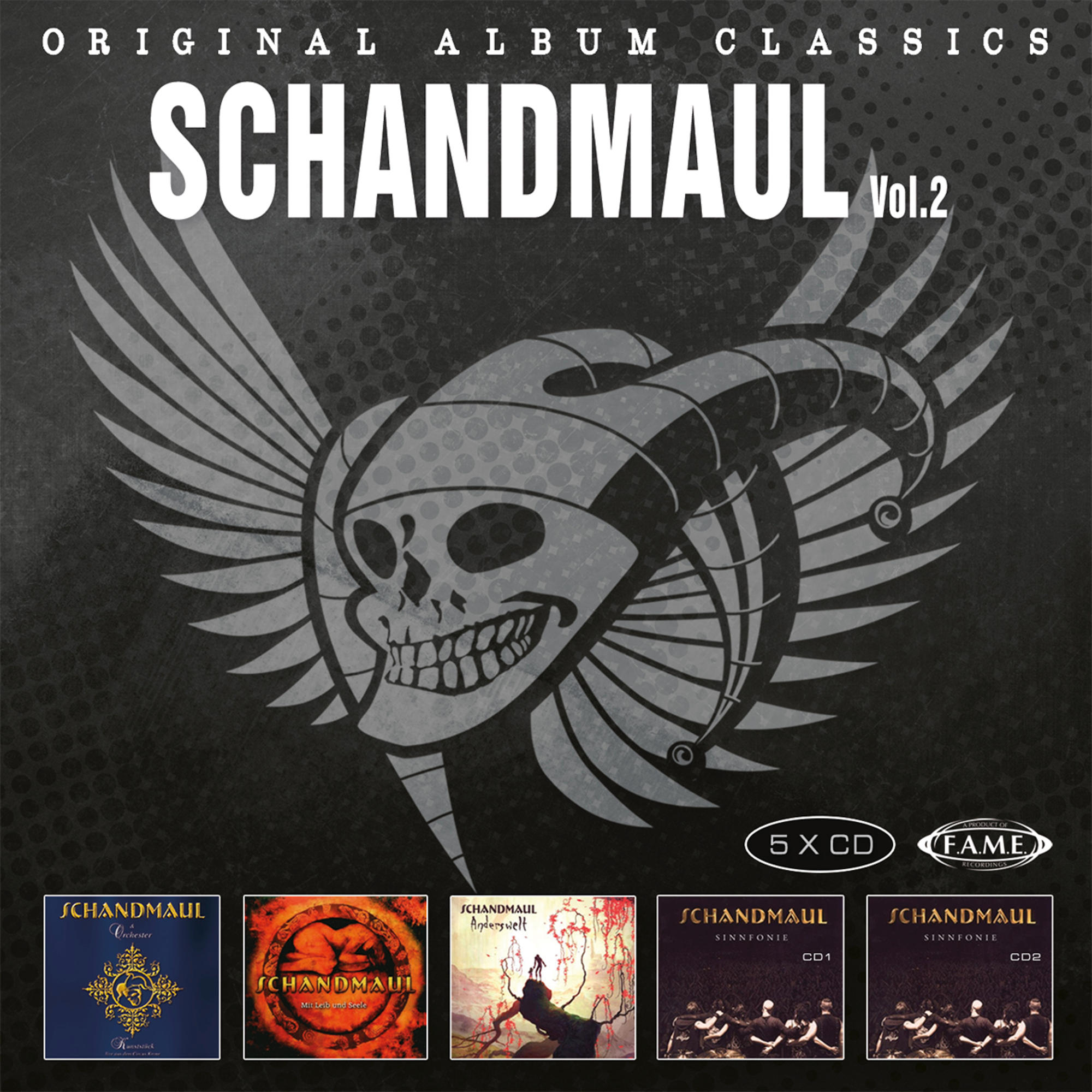 Albumcover mit einem geflügelten Totenkopf. Albumname: Schandmaul Vol.2. Darunter Albumcover ihrer anderen Alben.