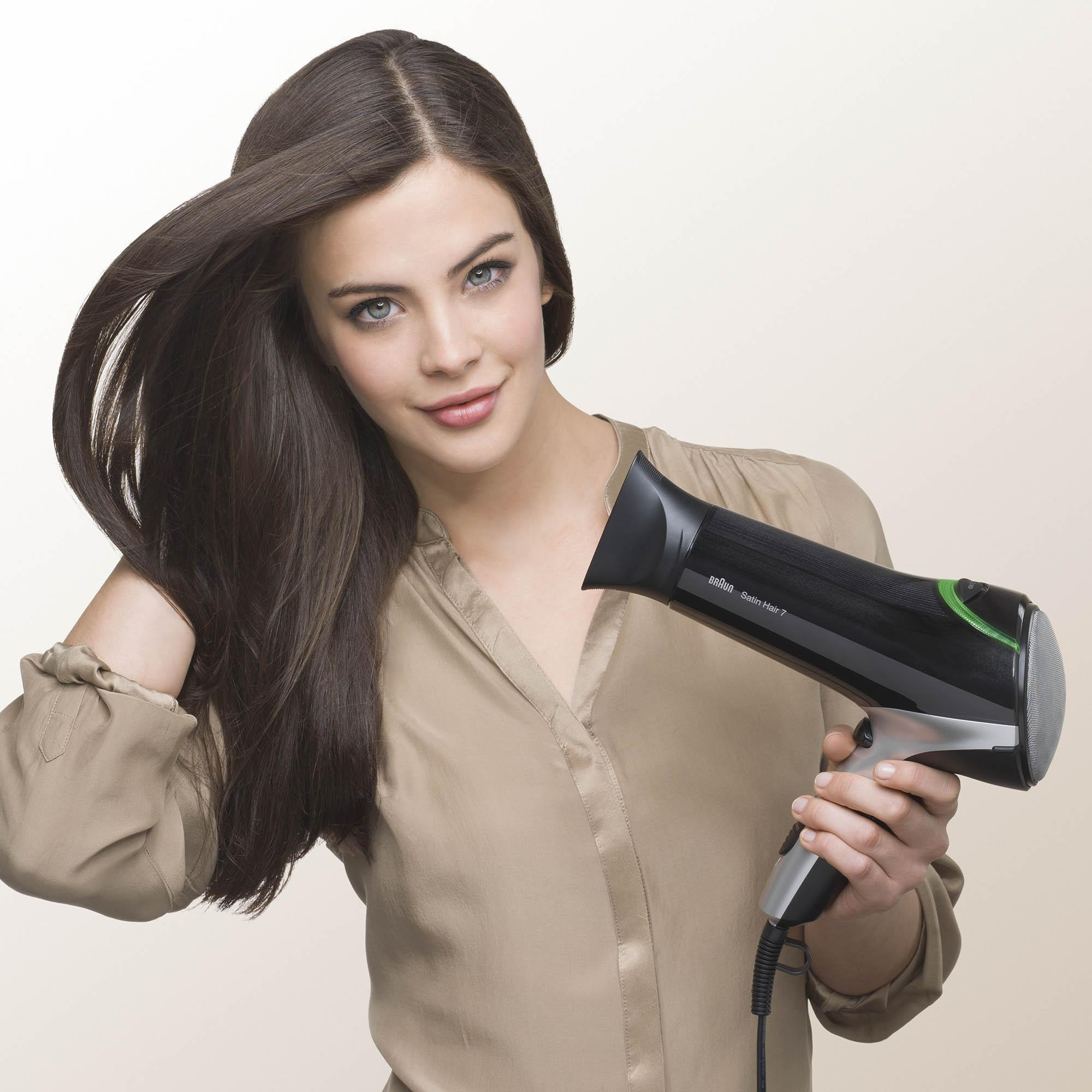 BRAUN Satin Hair 7 HD 710 mit IONTEC Haartrockner Schwarz (2200 Watt)
