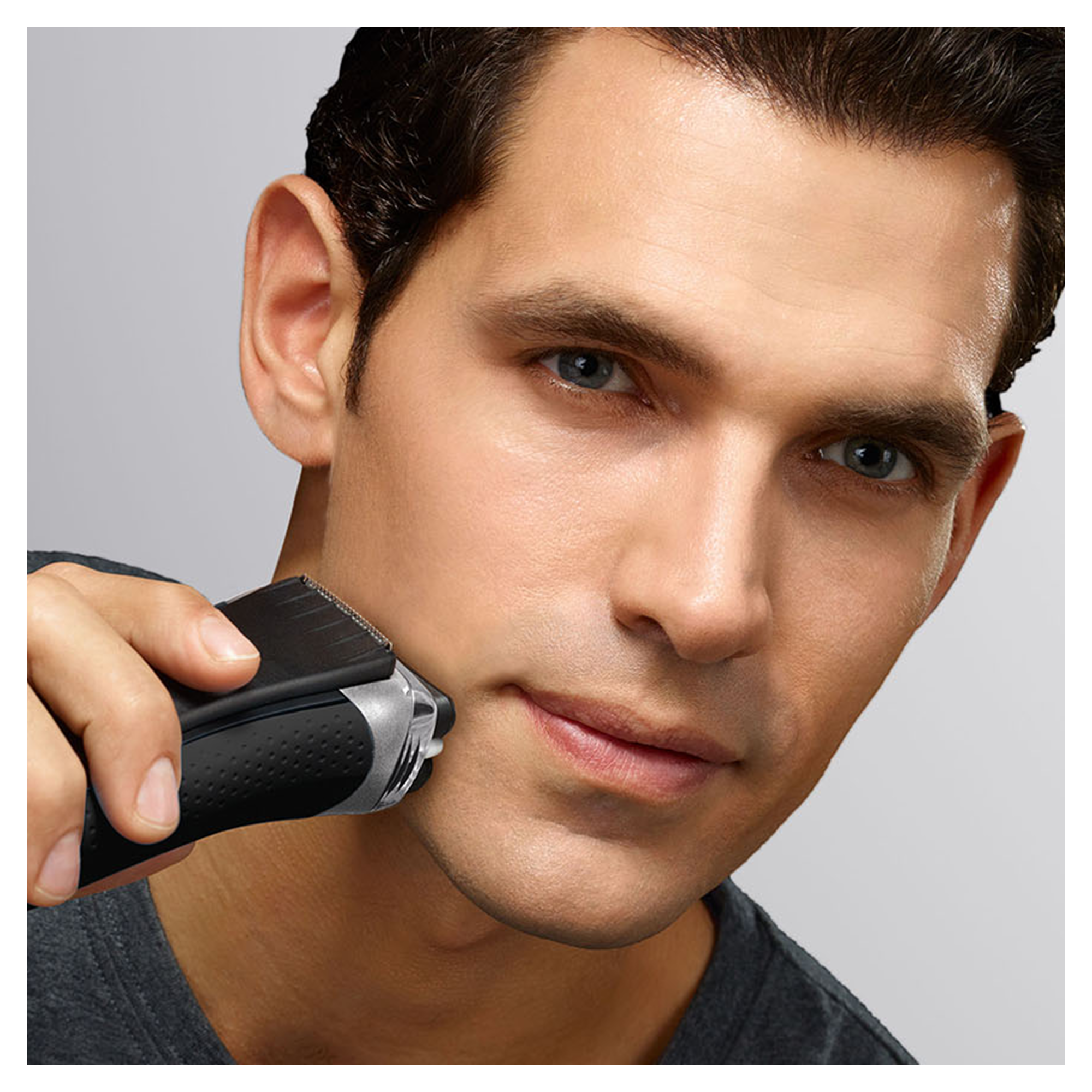 BRAUN Series 3 - 3090cc Rasierer Schwarz/Grau (SensoFoil Scherfolien, Reinigungsstation: Ja)