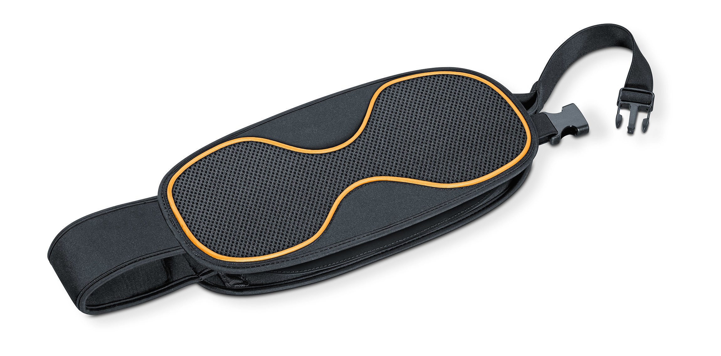 Schwarze und orangefarbene Rückenstütze. Mesh-Mitte, verstellbarer Riemen. Weißer Hintergrund.