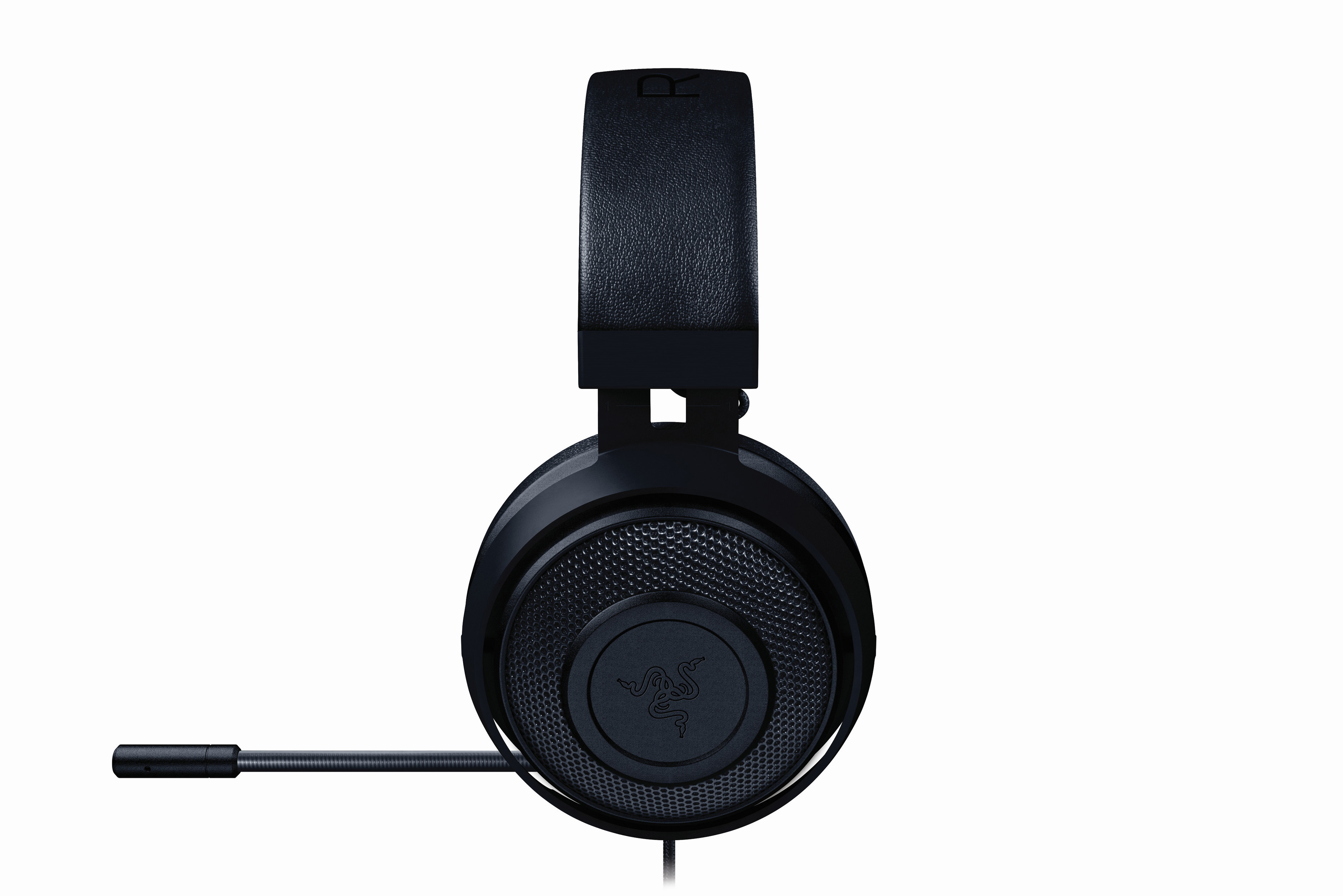 Schwarzes Gaming-Headset mit Mikrofon. Das Headset befindet sich auf weißem Hintergrund.