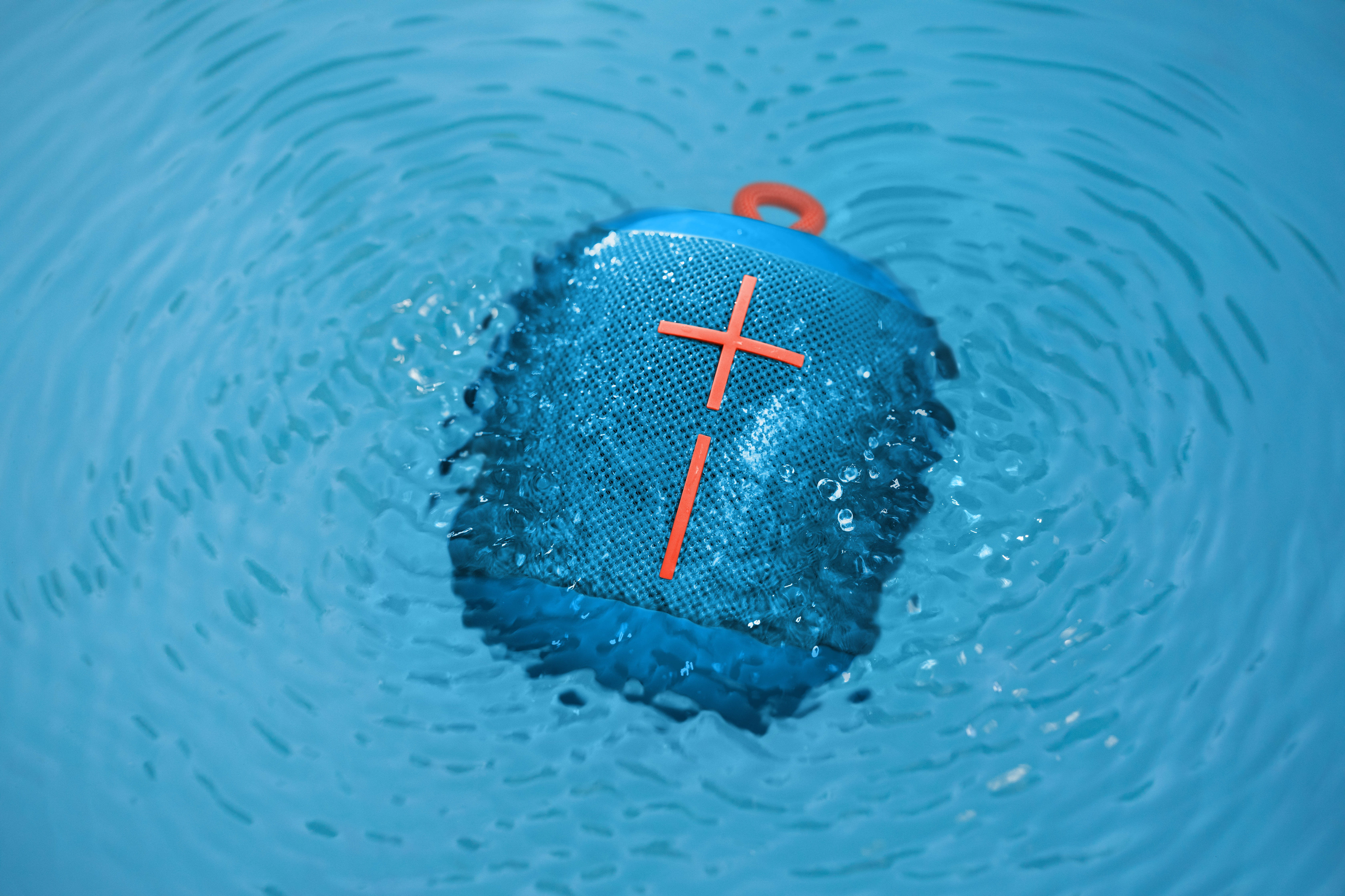 ULTIMATE EARS WONDERBOOM Bluetooth Lautsprecher, Subzero Blau, Wasserfest