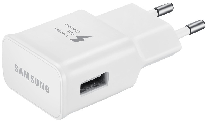 Weißes Samsung-Telefonladegerät mit USB-Anschluss und Stiften. 'Samsung' ist sichtbar.