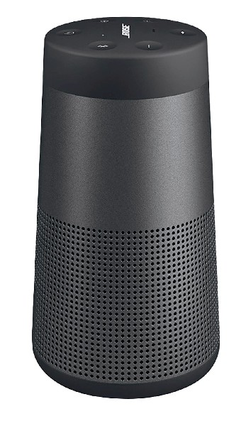 Ein schwarzer Bose-Lautsprecher, zylindrische Form, mit Steuertasten oben.