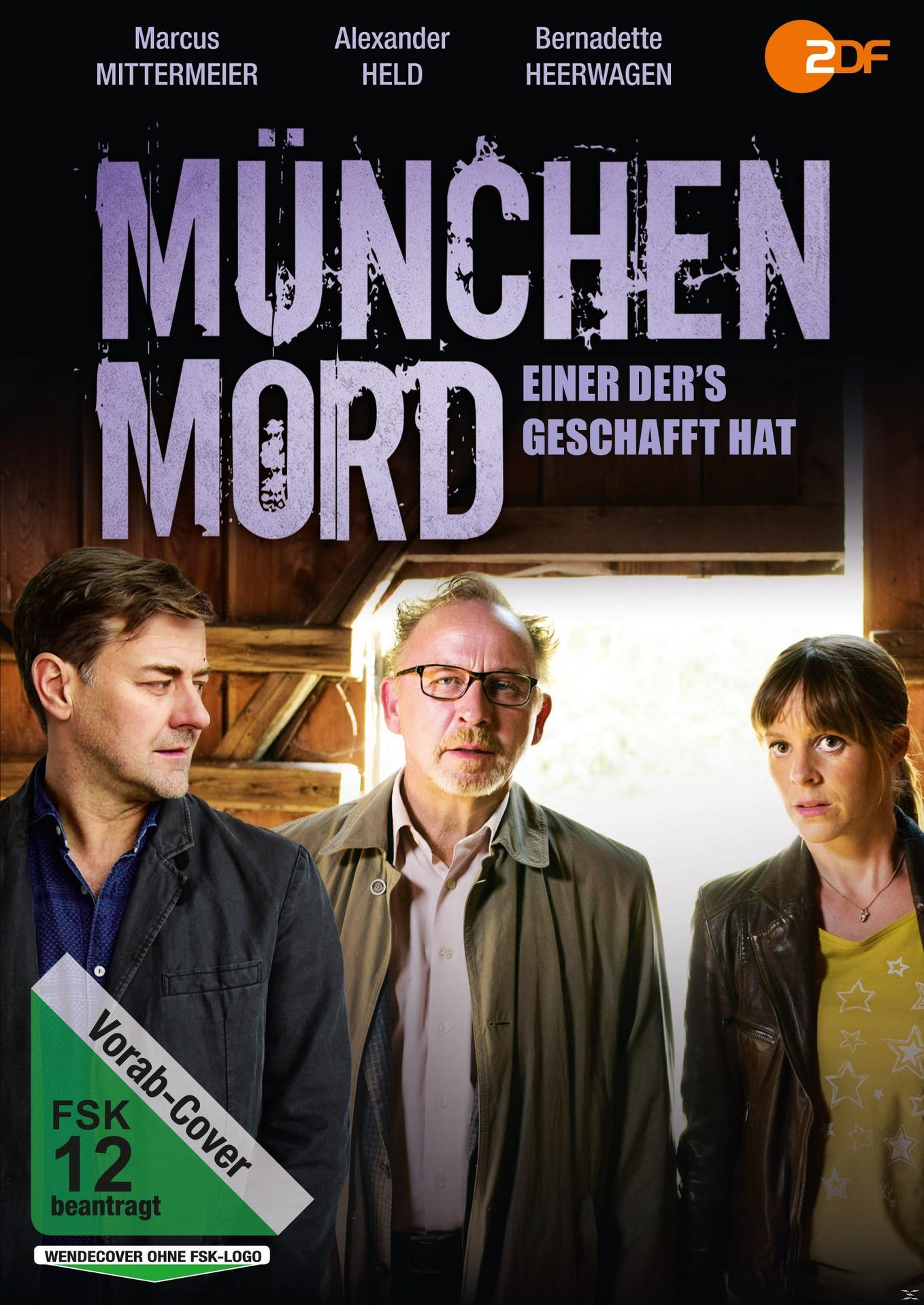 Filmposter mit drei Schauspielern und deutschem Text.
