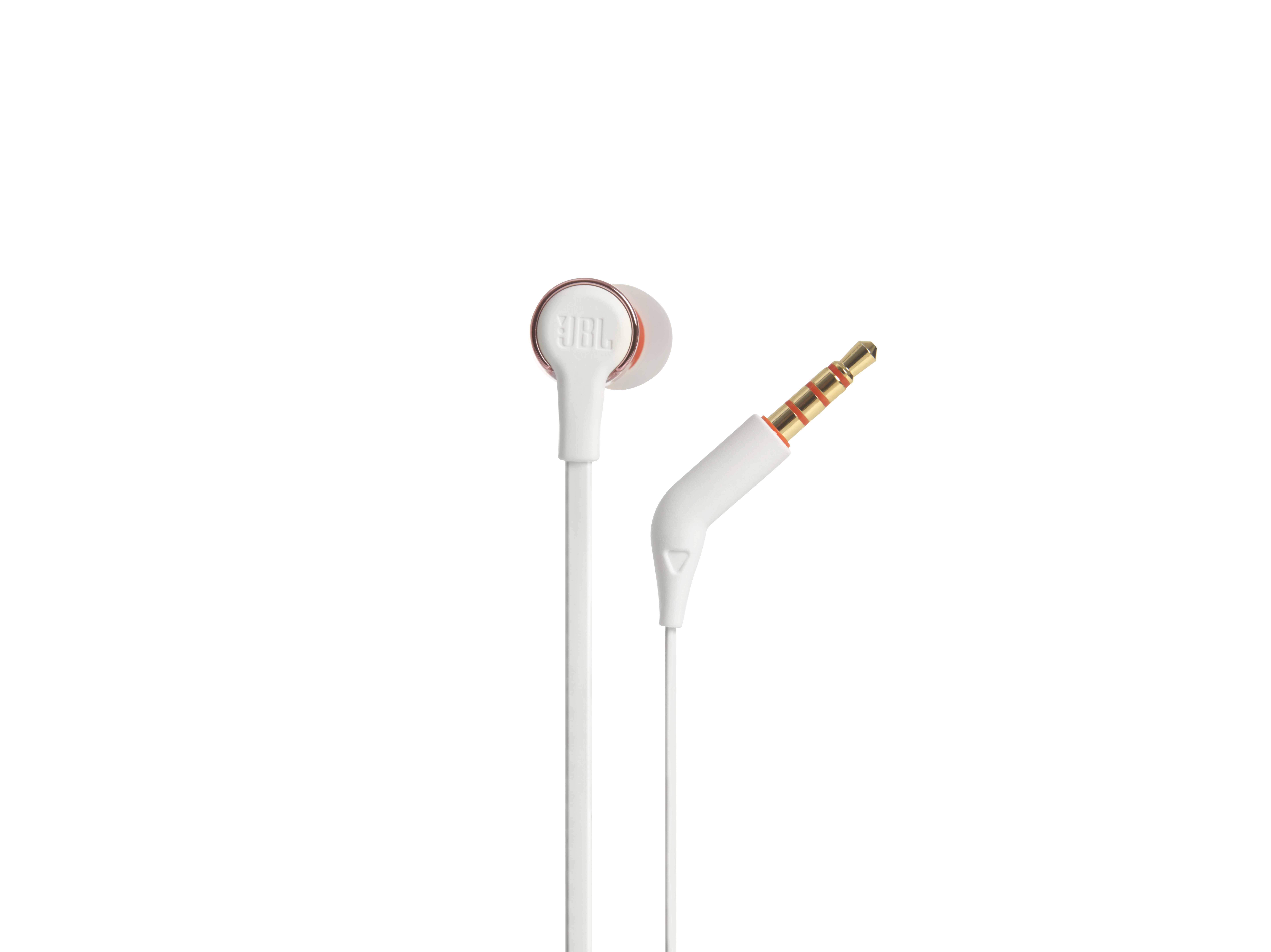 Weiße JBL-Ohrhörer mit orangefarbenen Akzenten, verbunden mit einem weißen Kabel und einem goldfarbenen Stecker.