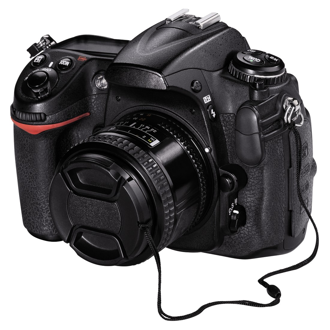 Een zwarte DSLR-camera met een lensdop, riem en diverse knoppen en draaiknoppen.