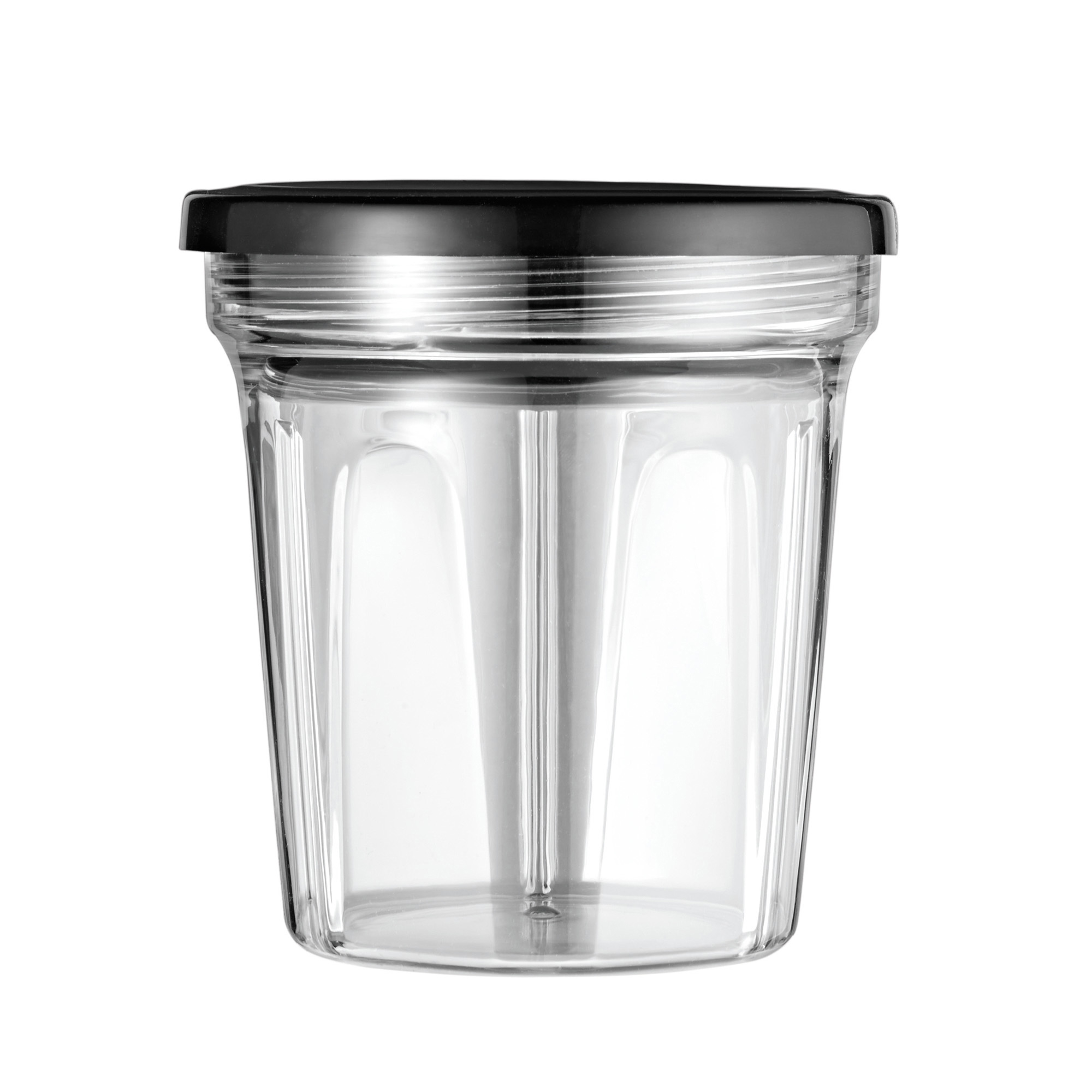 Ein klarer Kunststoff-Shaker mit schwarzem Deckel. Im Inneren befindet sich eine zentrale Silberstange.