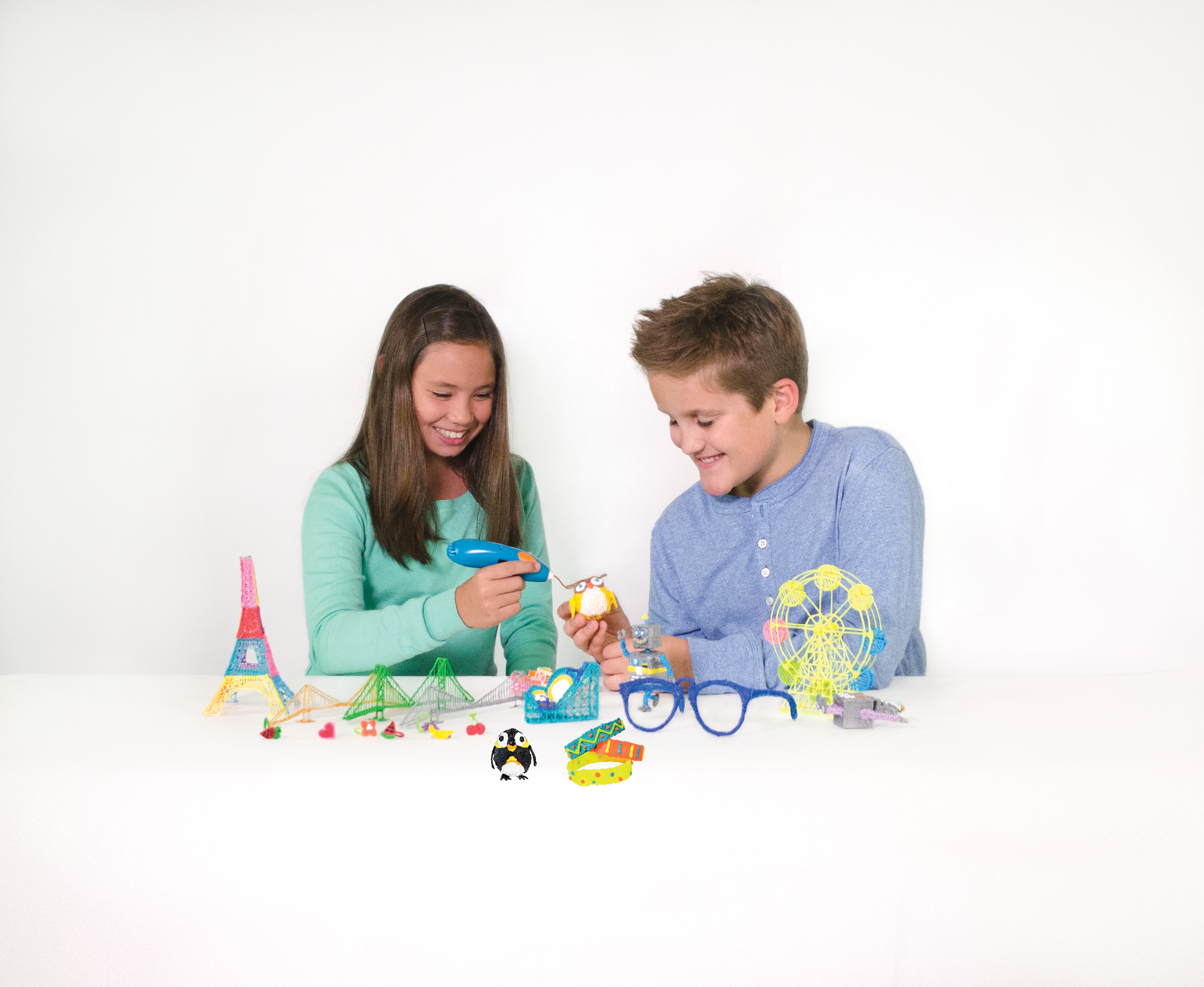 3DOODLER START ESSENTIAL SET(1 KALEM+2 SET KARISIK PLASTIK+PROJE KITABI+USB KABLO)