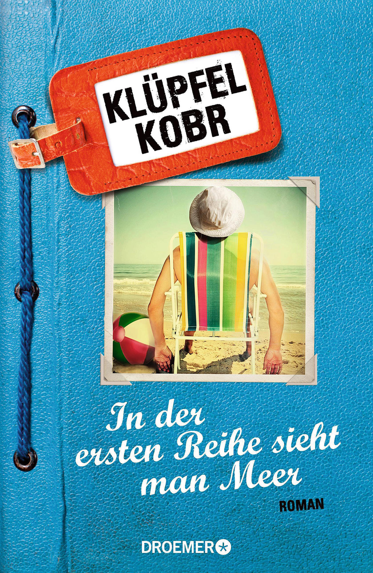 In der ersten Reihe sieht man Meer