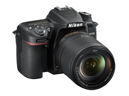 NIKON D7500 + AF-S DX NIKKOR 18-140mm f/3.5-5.6G ED VR - Fotocamera reflex Nero