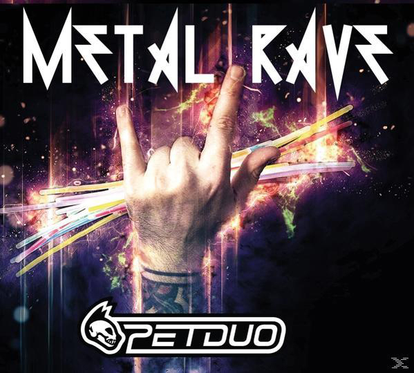 Albumcover: Eine Hand mit Tattoo macht das Rock-and-Roll-Zeichen, umgeben von bunten Lichtern.